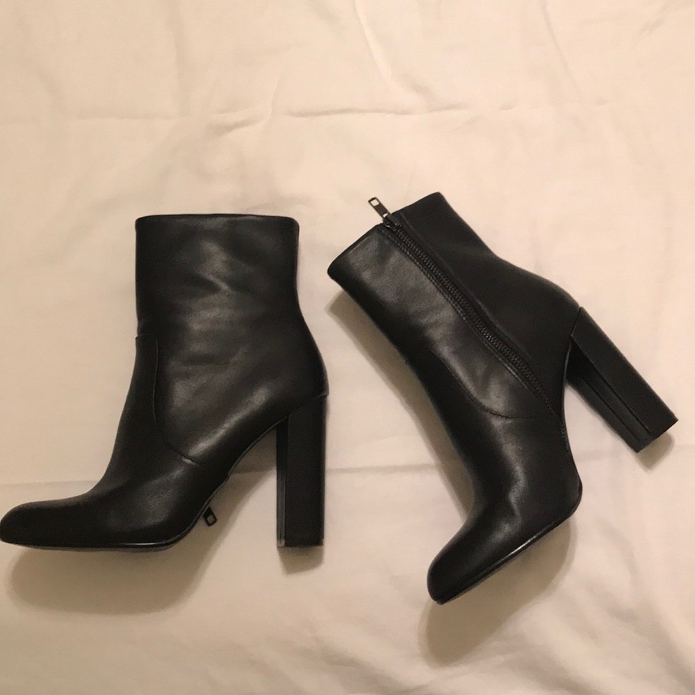 Brand New Steve Madden Black Booties Size 7